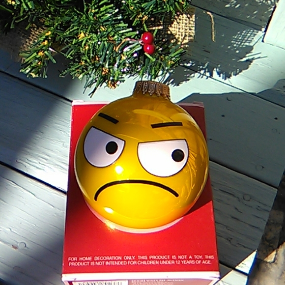 Bah humbug glass ornament - Picture 4 of 5